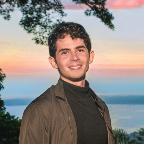 Vitor da Cunha headshot